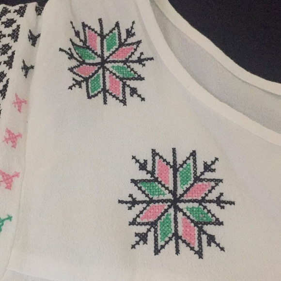 Forever 21 Top - Picture 4 of 4